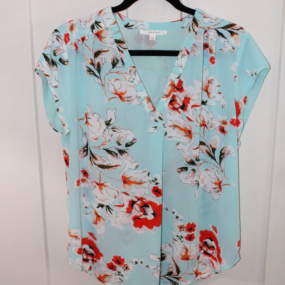 Light blue v neck cap sleeve blouse - L